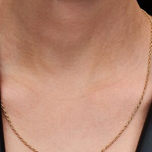 SS24_A_PDP_Model_Single_107_1x1_RGB_necklace