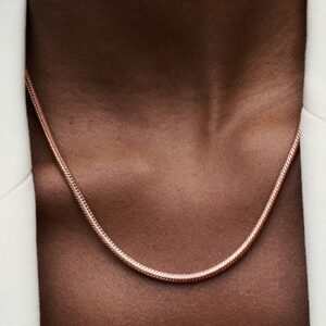 SS24_A_PDP_Model_Single_17_1x1_RGB_necklace